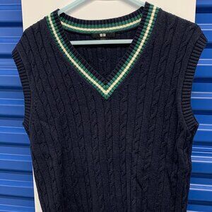 UNIQLO SWEATER (M)